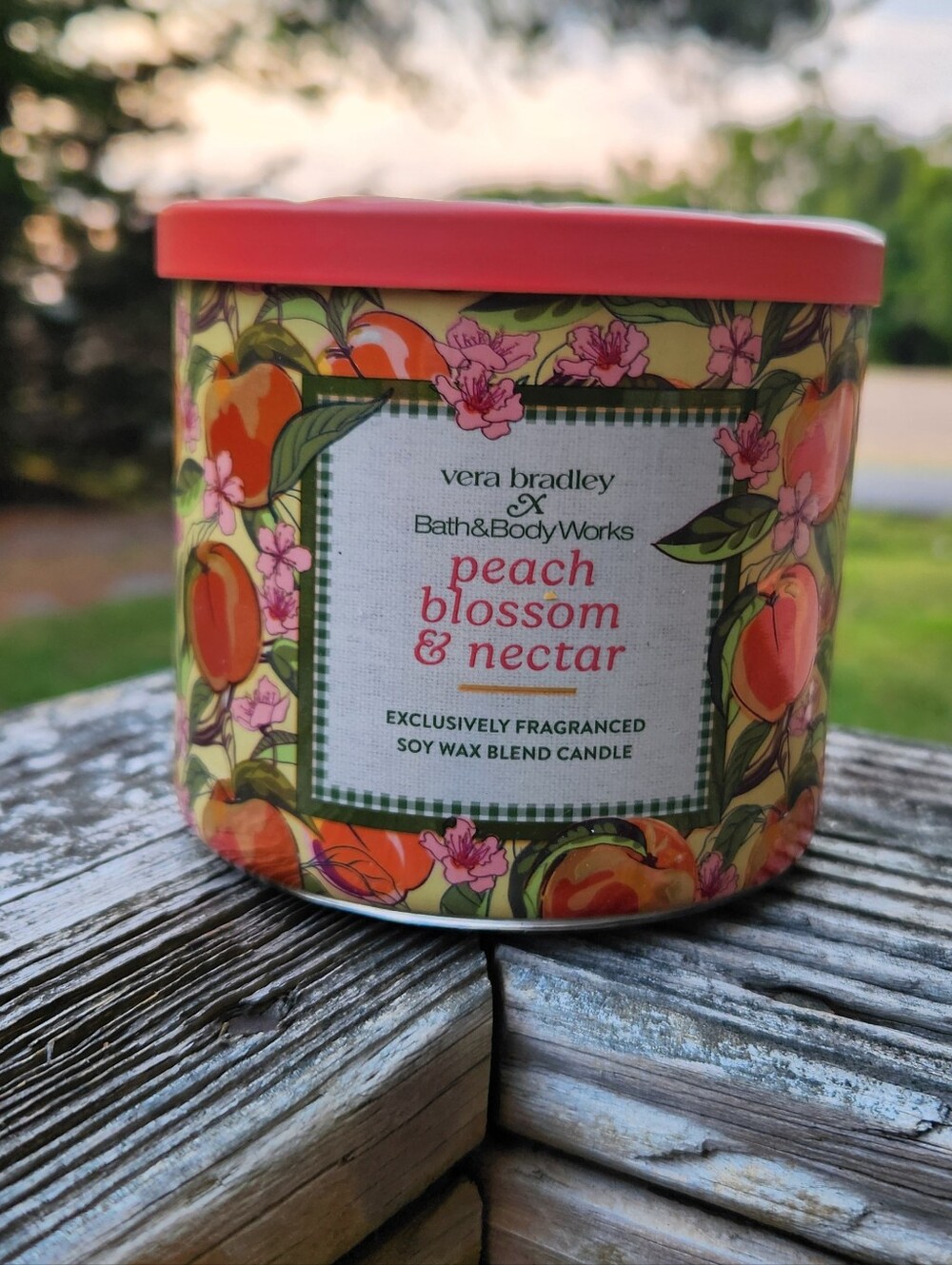 Bath & Body Works Peach Blossom & Nectar Candle – Coral Lid, Peach Floral Tin